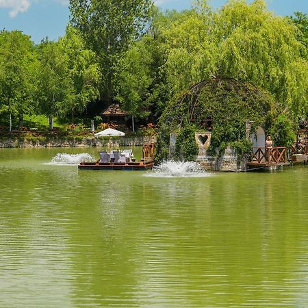 The Wind Mills Hydropark Hotel Gorna Malina Exterior foto
