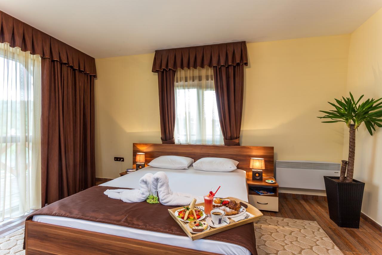 The Wind Mills Hydropark Hotel Gorna Malina Exterior foto