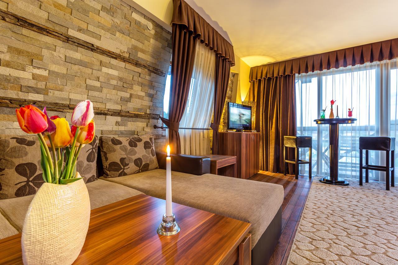 The Wind Mills Hydropark Hotel Gorna Malina Exterior foto